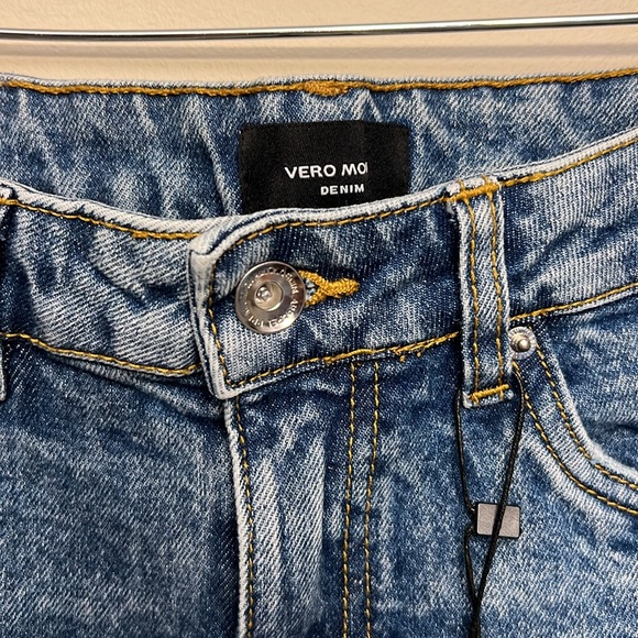 Vero Moda Women's Small Vmbrenda HR Long Shorts - Picture 2 of 7